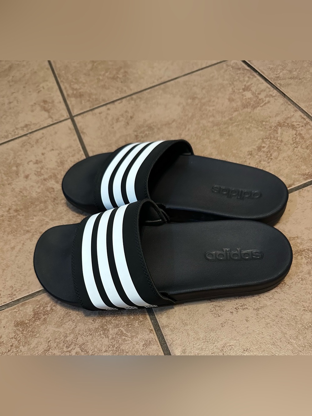 Adidas slides - Picture 4 of 6